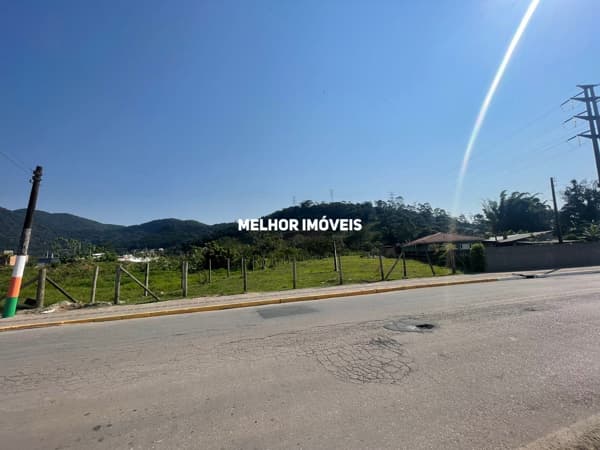 Terreno à venda em Camboriú - SC