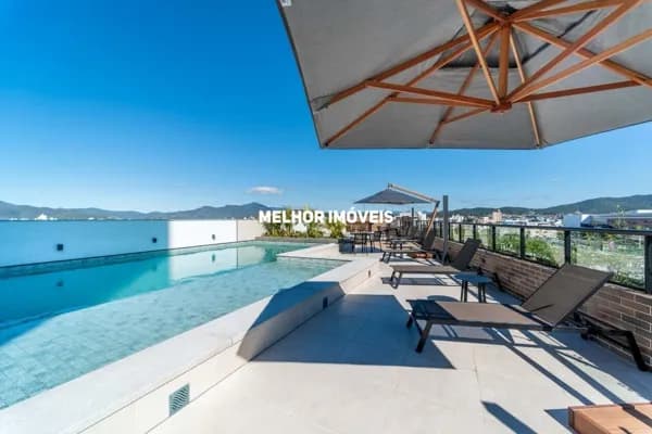 Apartamento Diferenciado á venda com 1 suíte, 1 home office e 2 vagas localizado em Balneário Camboriú.
