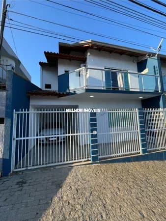 Sobrado à venda bairro Nações Balneário Camboriú