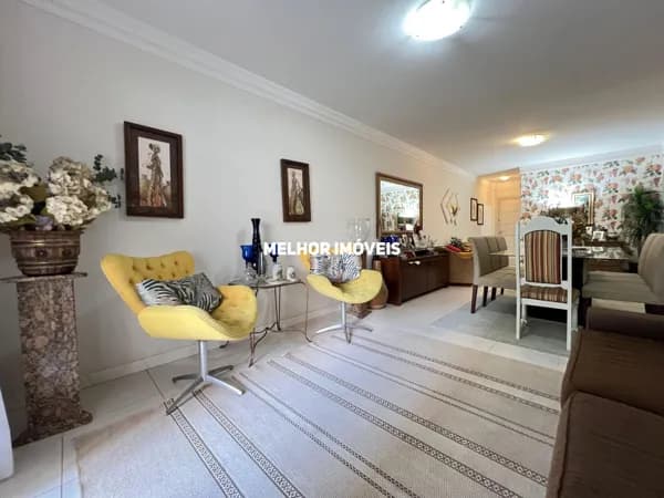 Apartamento Garden á venda com 3 dormitórios, sacada e aréa externa localizado na 2º Quadra Mar em Balneário Camboriú
