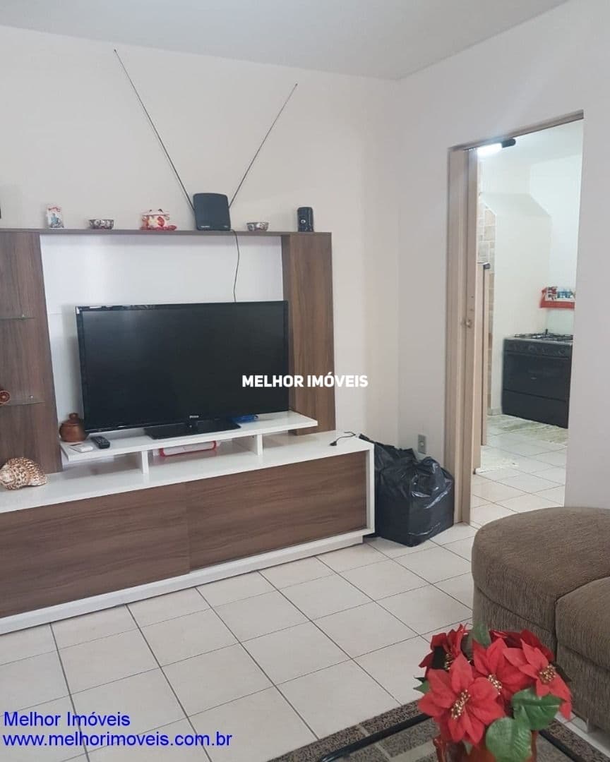 Casa à Venda com 05 Dormitórios sendo 01 Suíte, com Churrasqueira a Carvão, com Ampla Varanda, localizada no Centro em Balneário Camboriú.