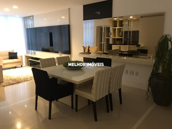 Apartamento à Venda com 03 Suítes, Localizado no Centro de Balneário Camboriú - SC