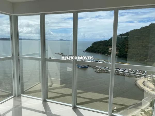 Apartamento Frente Mar à Venda com 04 Suítes sendo 01 Máster Localizado em Balneário Camboriú - SC