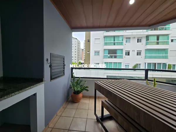 Locação Anual Apartamento localizado na Barra Sul em Balneário Camboriú.