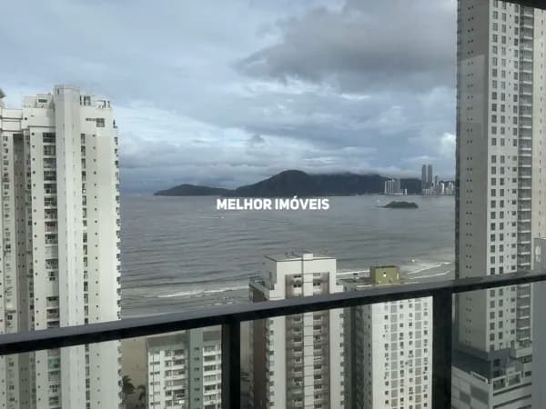 Apartamento Alto Padrão á venda com 3 suítes, 2 vagas andar alto com vista mar em Balneário Camboriú