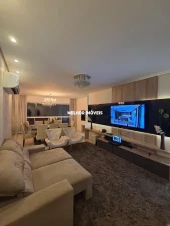 Locação Anual com 3 suítes e 3 vagas com uma localização priveligiada a 700 metros da Praia Central de Balneário Camboriú.