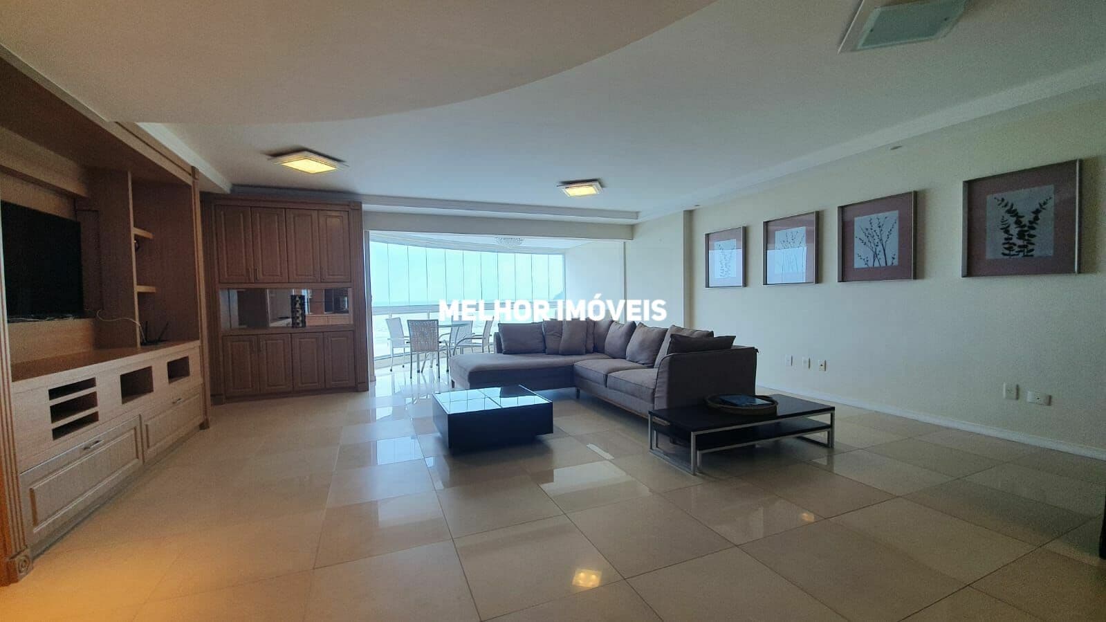 Apartamento Garden frente mar à venda Mobiliado, decorado e equipado Localizado na Barra Sul de Balneário Camboriú