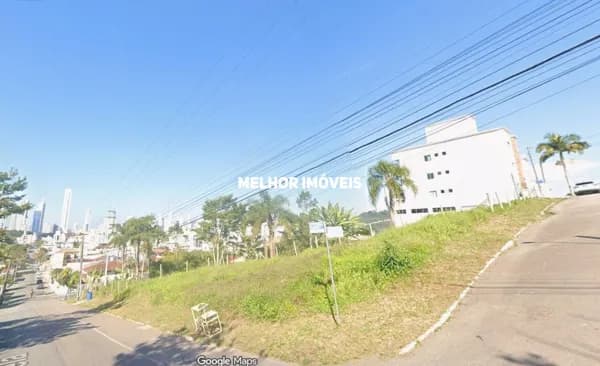 Oportunidade: Excelente Lote no Ariribá com Alto Potencial Construtivo comercial ou residencial.