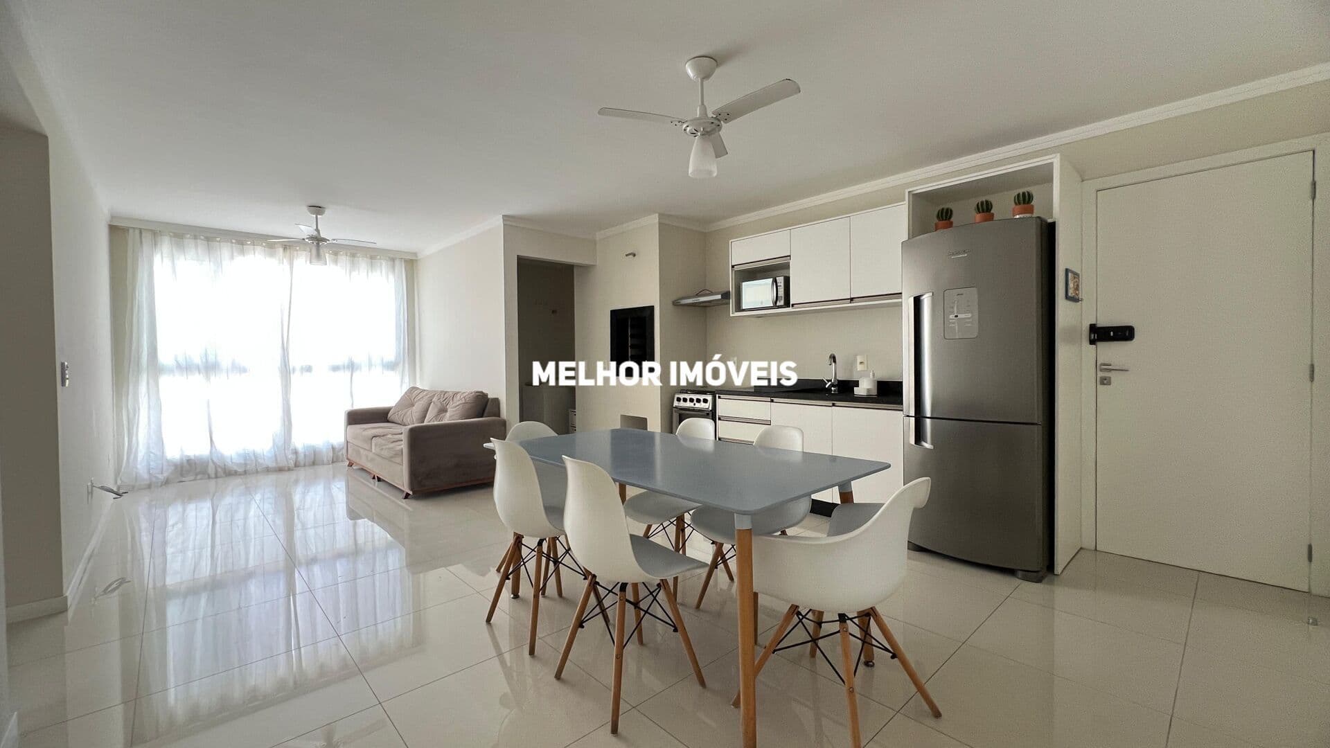Apartamento a venda Edifício Garden Village em Balneário Camboriú.