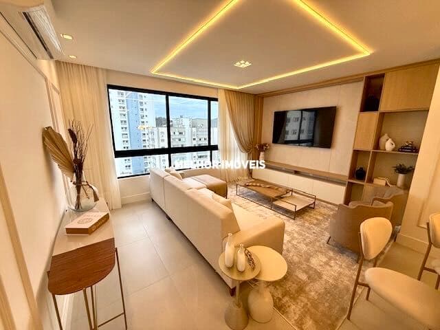 Apartamento á venda com 4 suítes e 3 vagas no bairro Pioneiros em Balneário Camboriú - SC