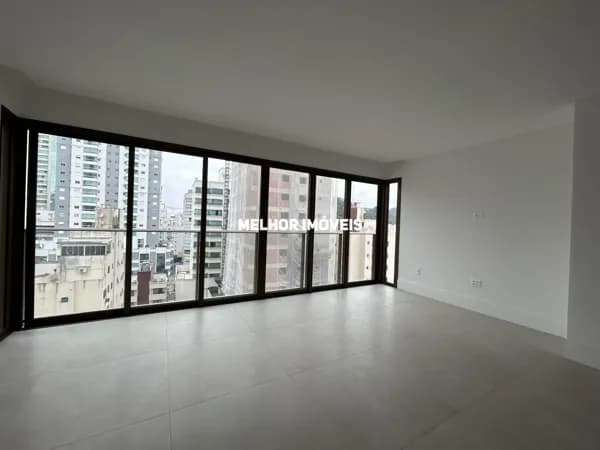 Locação anual apartamento Novo com 04 Suítes no centro de Balneário Camboriú - SC