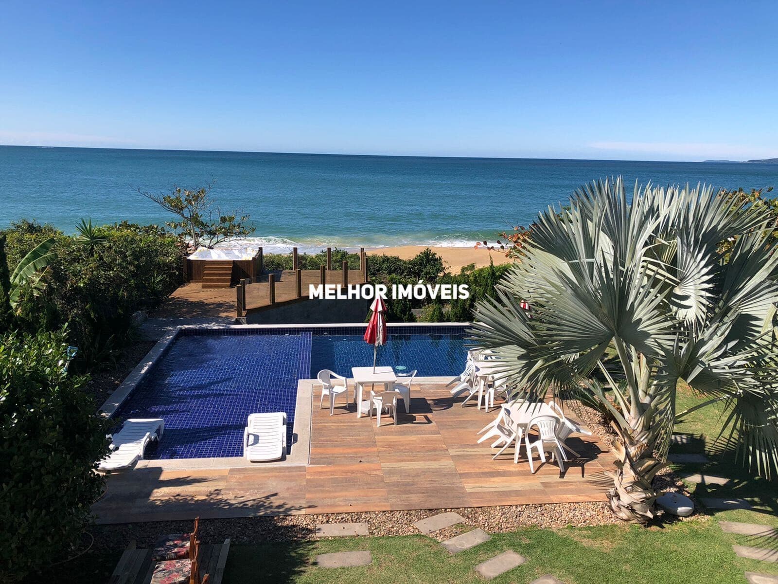 Casa Alto Padrão á venda mobiliada com vista mar 4 suítes 4 vagas Balneário Camboriú