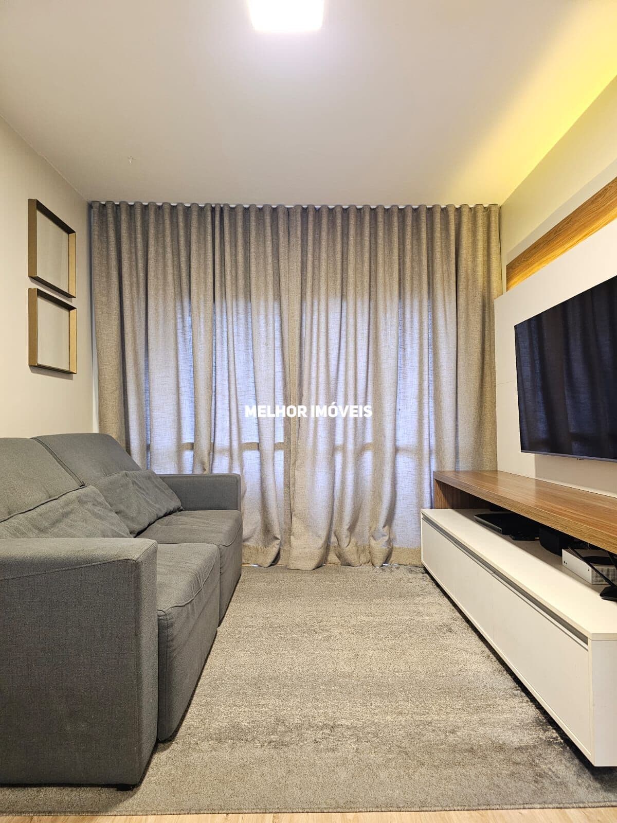 Apartamento a venda no Centro de Balneário Camboriú.