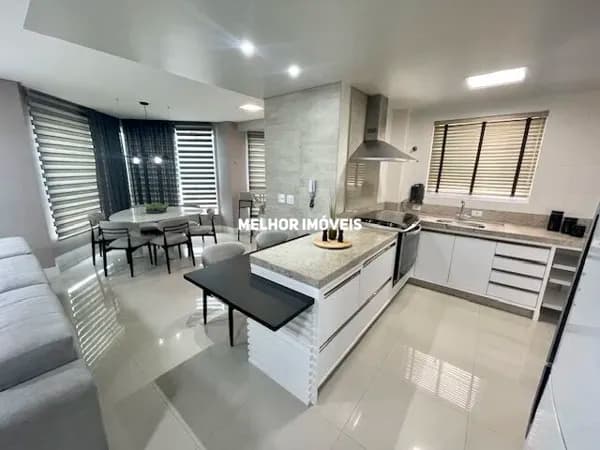 Apartamento á venda 3 suítes, 3 vagas no centro de Balneário Camboriú- SC