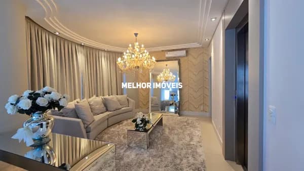 Locação anual com 3 suítes, 3 vagas e com elevador com acesso direto ao apartamento no bairro Pioneiros em Balneário Camboriú.