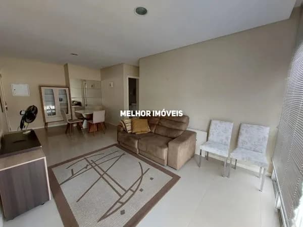 Apartamento à venda com 2 dormitórios e 1 vaga de garagem no Bairro das Nações em Balneário Camboriú