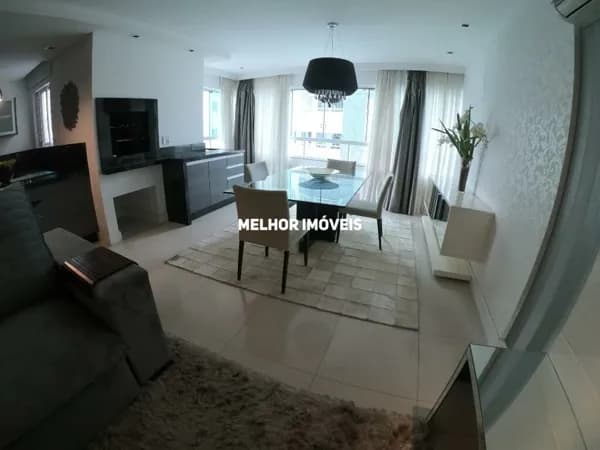 Apartamento à Venda com 03 Suítes, Localizado no Centro de Balneário Camboriú