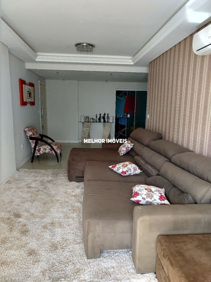Apartamento Garden Mobiliado com 04 dormitórios à Venda na Quadra Mar em Balneário Camboriú - SC