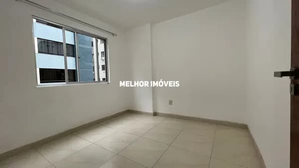 Locação Anual com 02 Dormitórios localizado no centro de Balneário Camboriú.