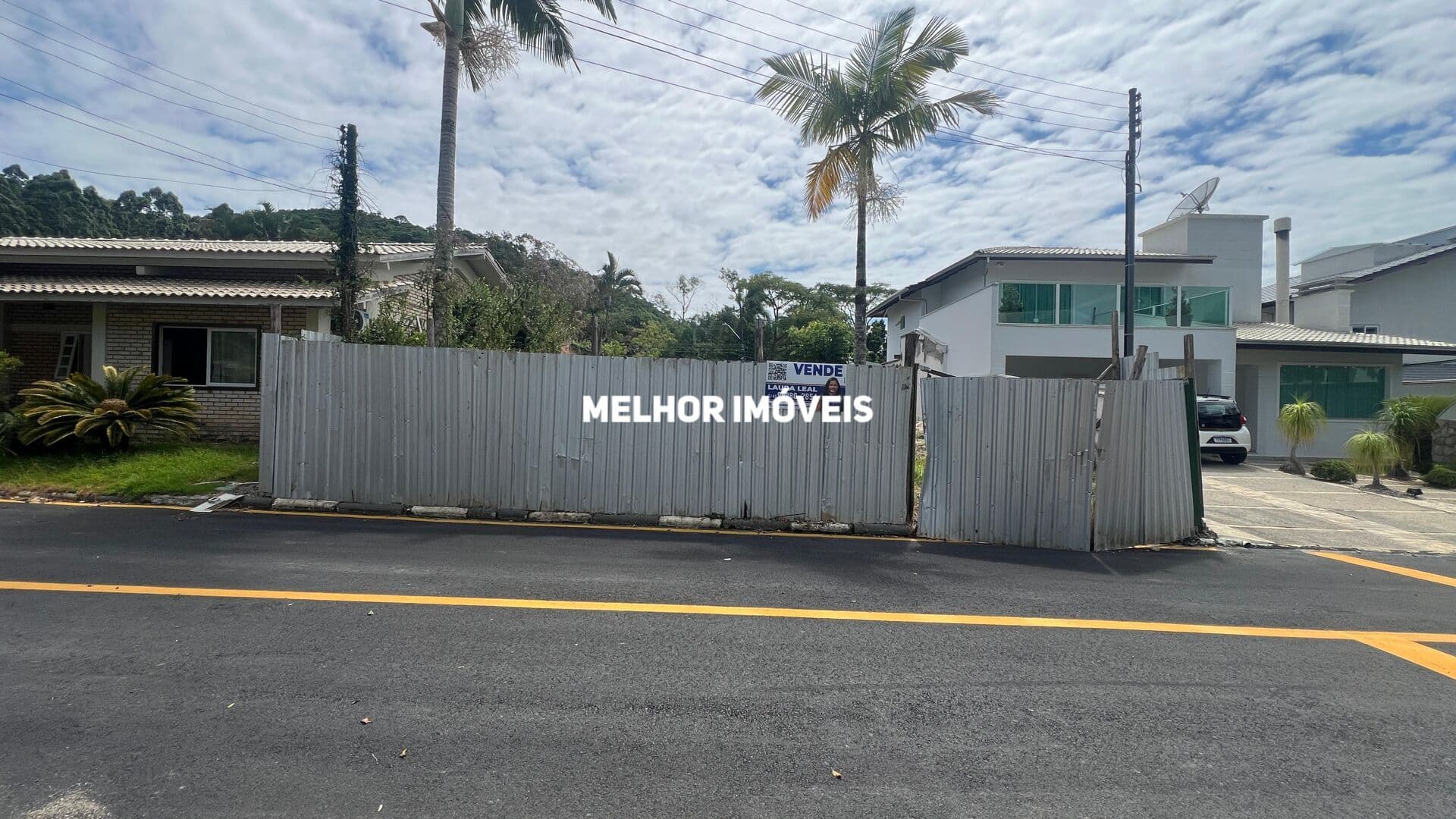 Terreno a venda no Condomínio Residencial Ariribá com 325 m² em Balneário Camboriú