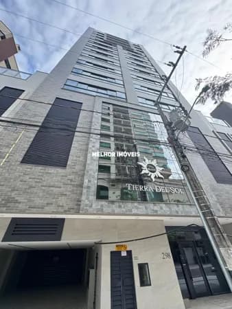 Cobertura à venda no Edifício Tierra Del Sol no centro de Balneário Camboriú.