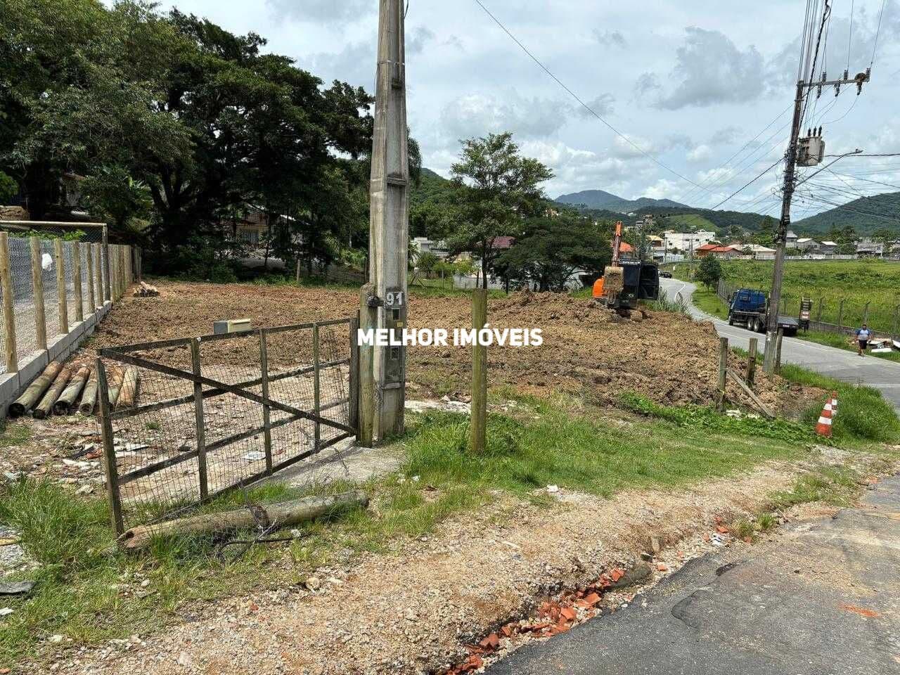 Oportunidade Imperdível em Balneário Camboriú - Terreno de Esquina.