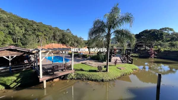 Chacara a venda em Camboriú com 14.000 m²