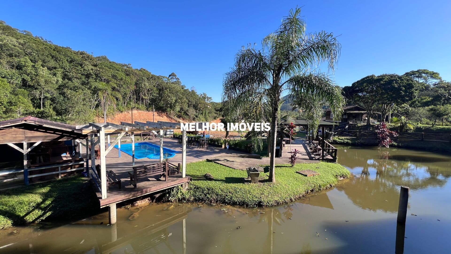 Chacara a venda em Camboriú com 14.000 m²