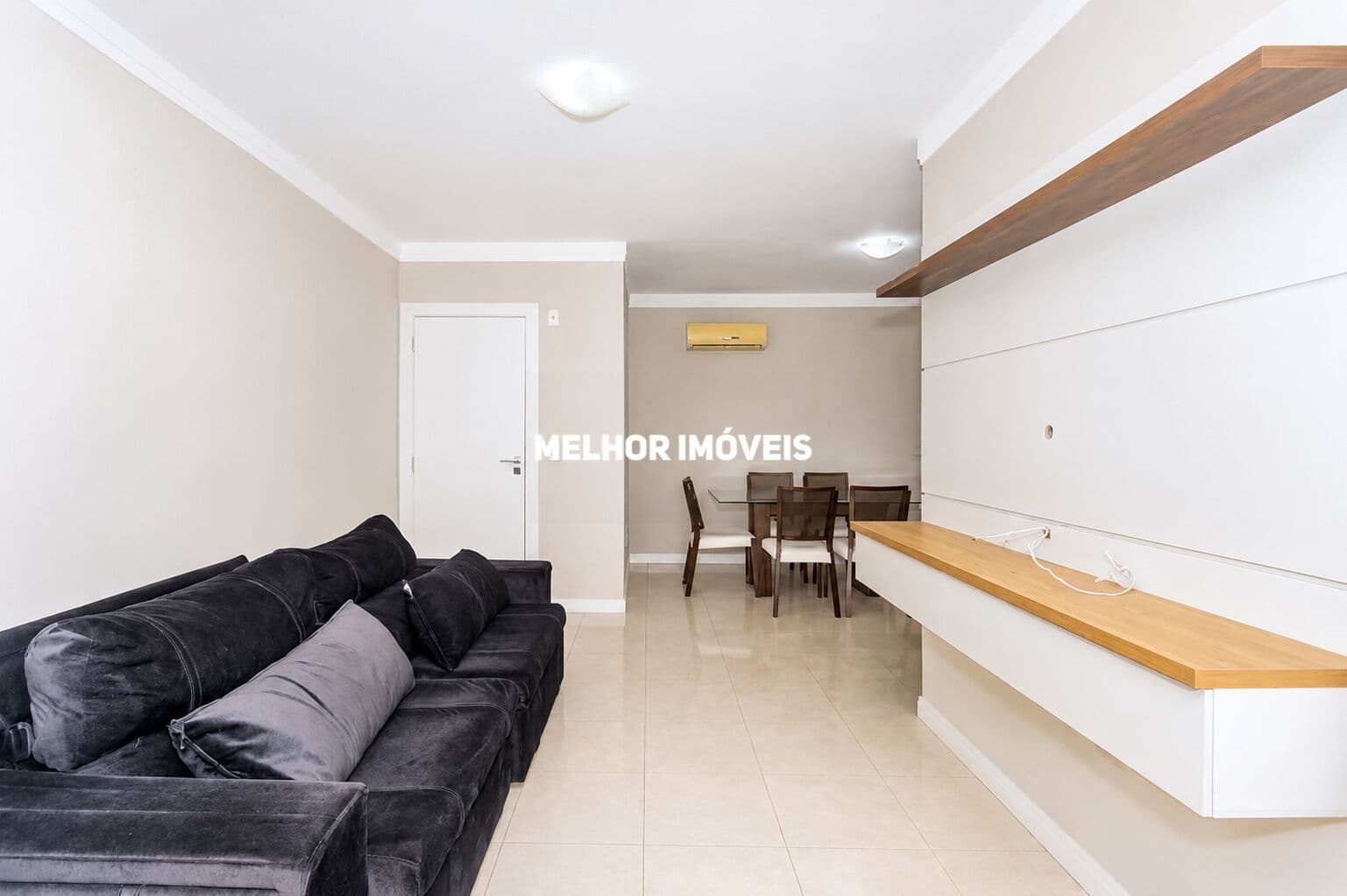 Apartamento à venda no Bairro Pioneiros em Balneário Camboriú/SC