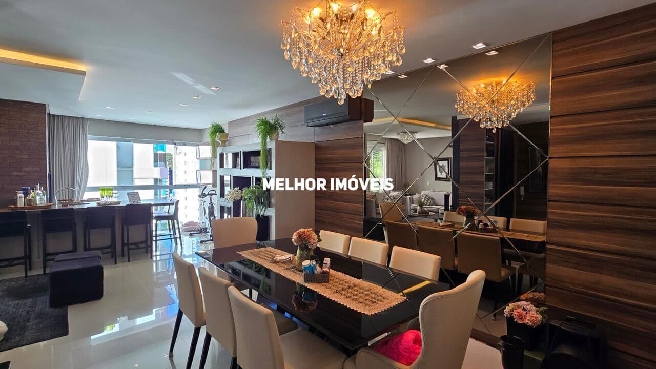 Apartamento Alto Padrão á venda com 3 suítes e 4 vagas localizado em Balneário Camboriú.