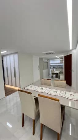 ED. LUMIERE - A POUCOS PASSOS DA PRAIA DE BEVERLY HILLS