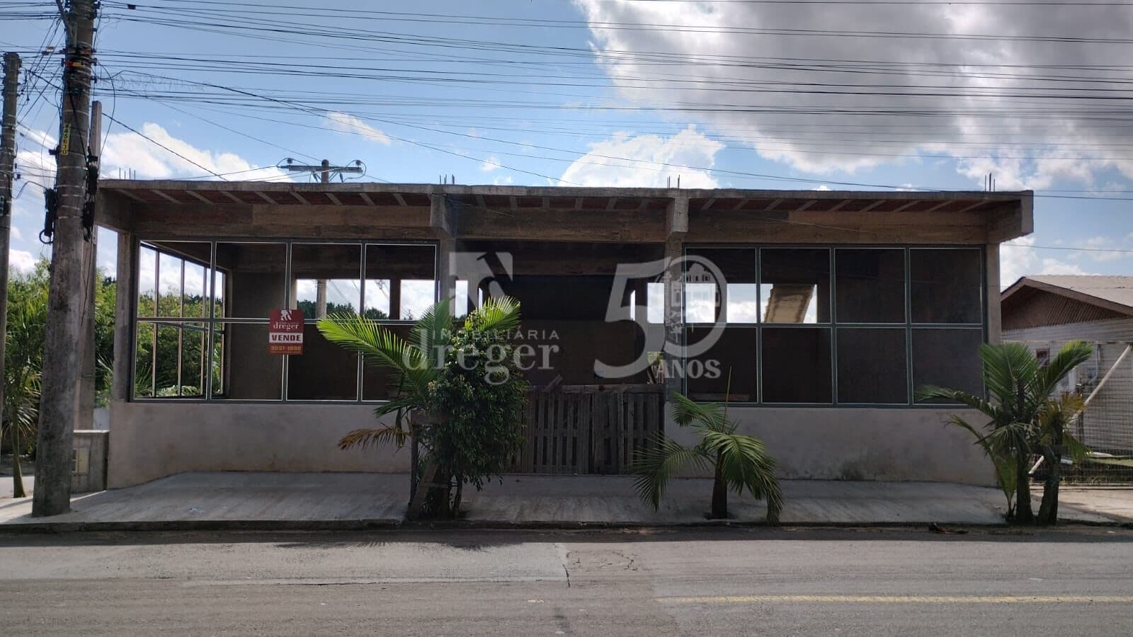 Salas Comerciais em Construção