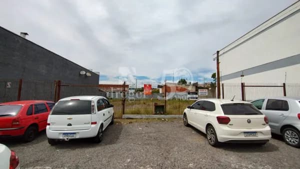 Excelente terreno para empreender.