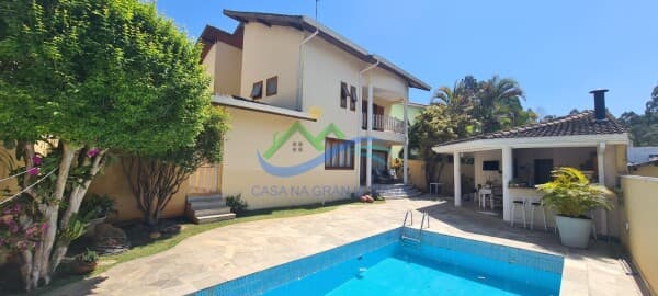 Casa de Condomínio em Cotia - São Paulo II