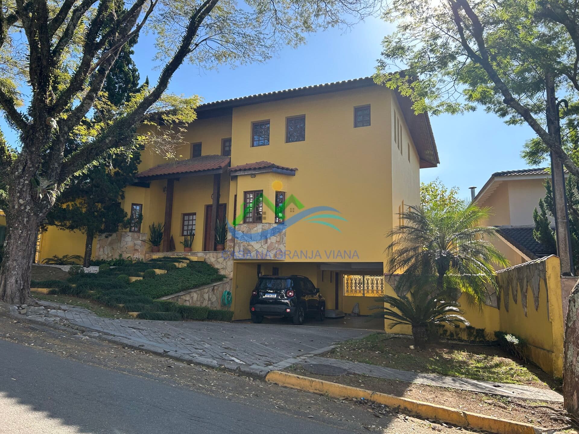 Casa de Condomínio em Cotia - São Paulo II
