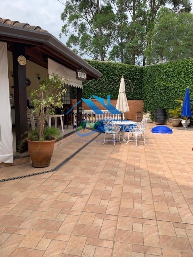 Casa em Condomínio para Venda e Aluguel em São Paulo II Cotia-SP