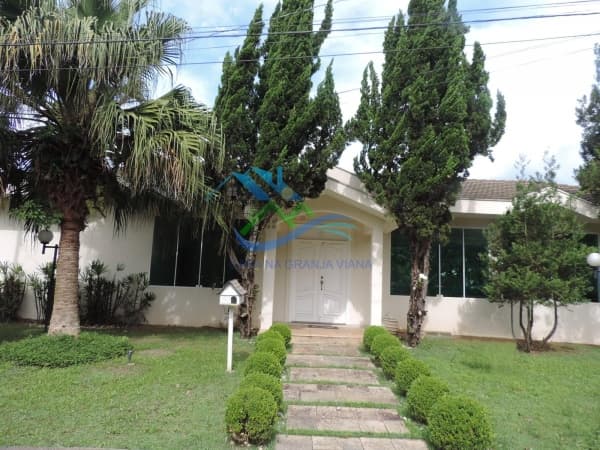 Casa Térrea para Venda e Aluguel em Granja Viana II Cotia-SP