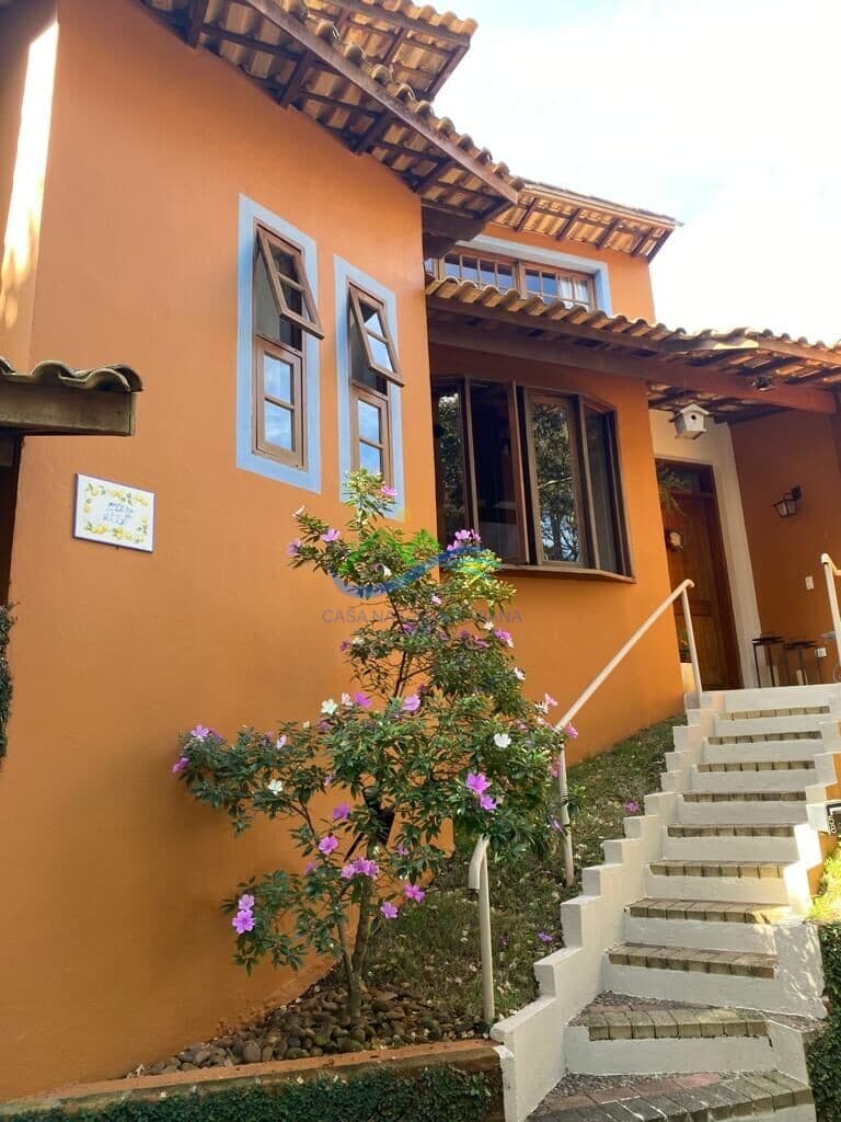 Casa de Condomínio em Cotia - Jardim das Flores