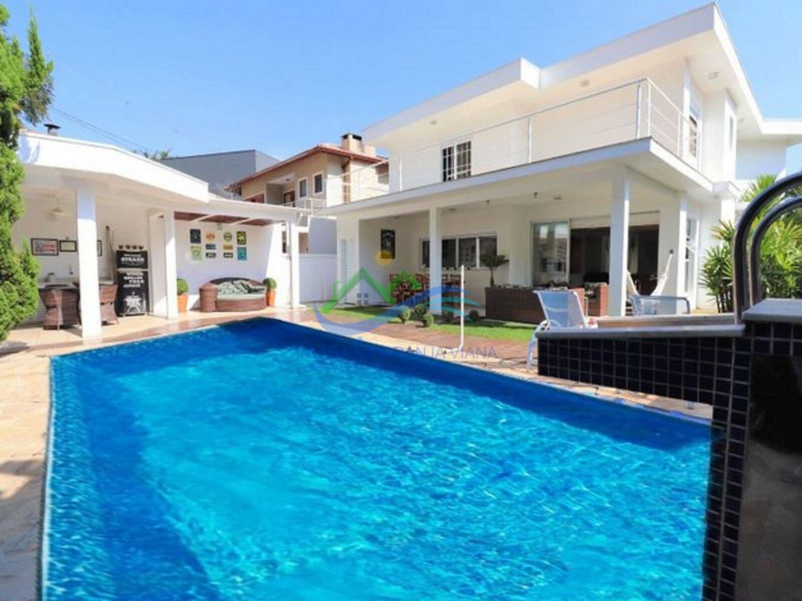Casa em Condomínio para Venda em Golf Village Carapicuíba-SP