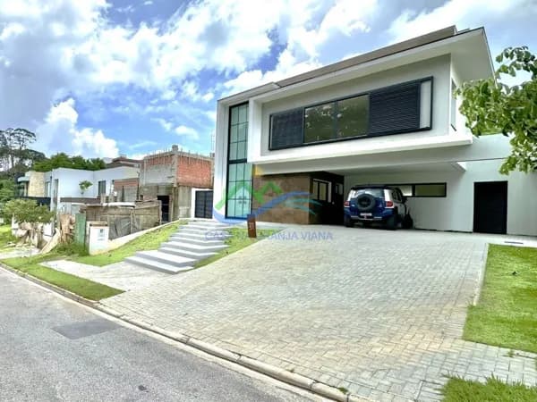 Casa de Condomínio em Cotia - Vintage