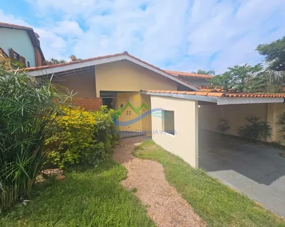 Casa de Condomínio em Cotia - São Paulo II