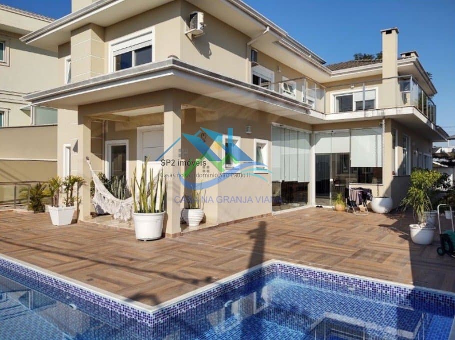 Casa em Condomínio para Venda e Aluguel em Golf Village Carapicuíba-SP