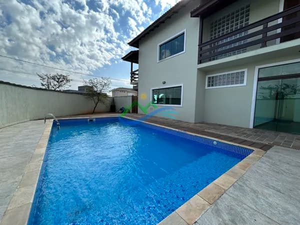 Casa em Condomínio em Golf Village