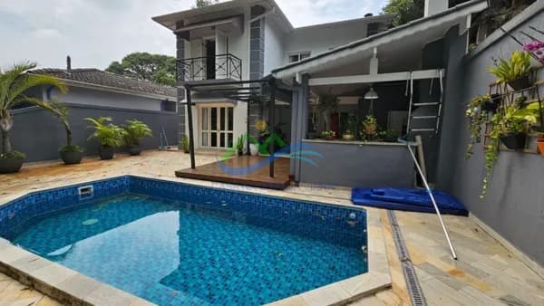 Casa de Condomínio em Cotia - São Paulo II