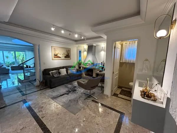 Casa em Condomínio para Venda em São Paulo II Cotia-SP
