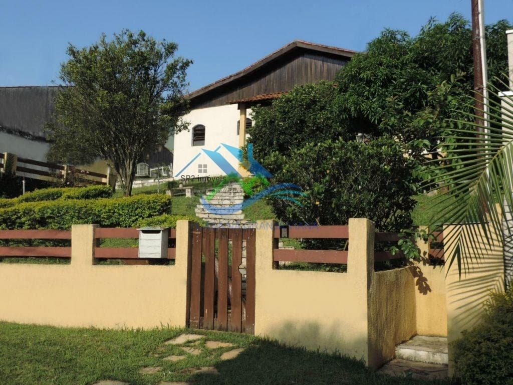 Casa de Condomínio em Cotia - Jardim das Flores