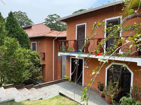 Casa de Condomínio em Cotia - São Paulo II