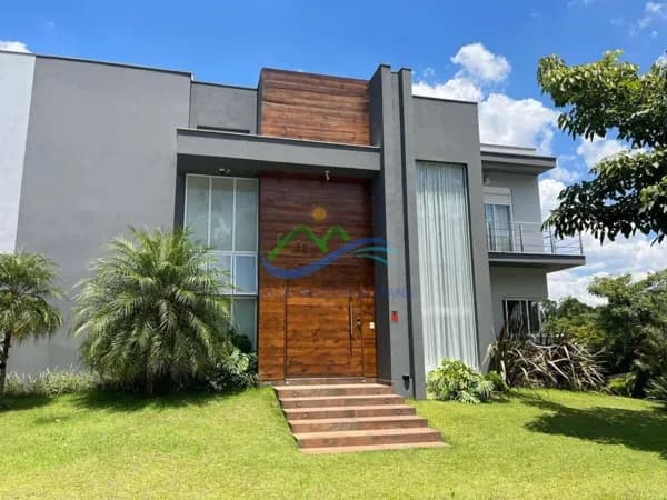 Casa de Condomínio em Cotia - Vintage