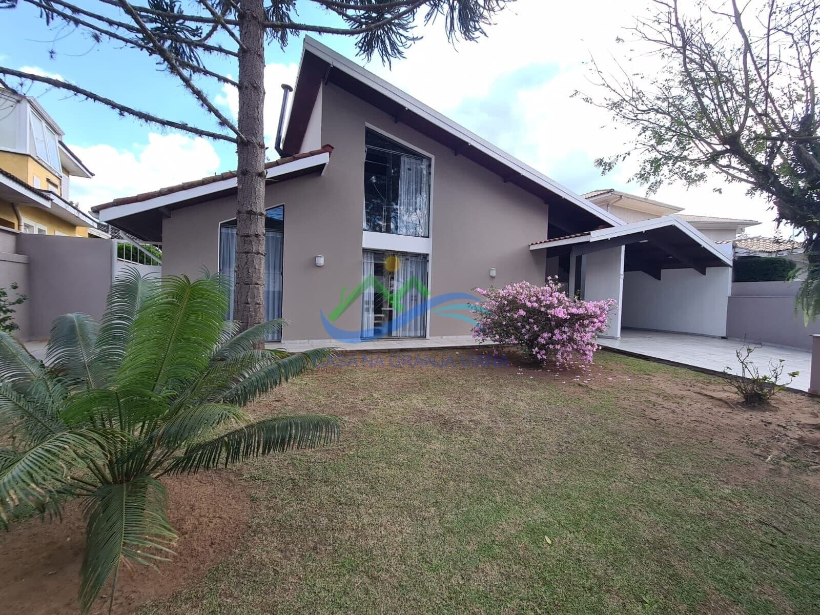 Casa Térrea para Aluguel em Recanto Inpla Carapicuíba-SP