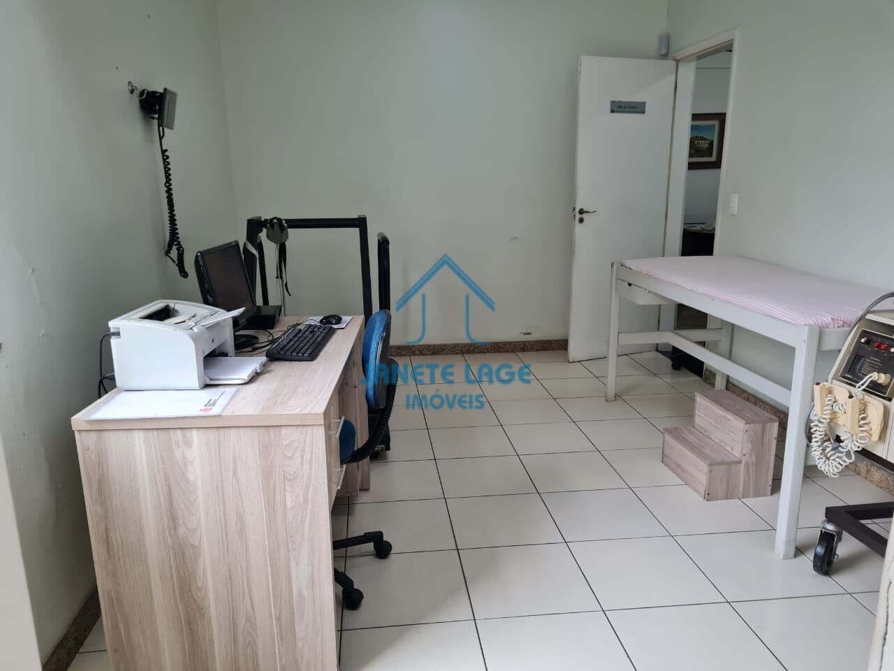 Sala Comercial - Consultório em Clínica Médica
